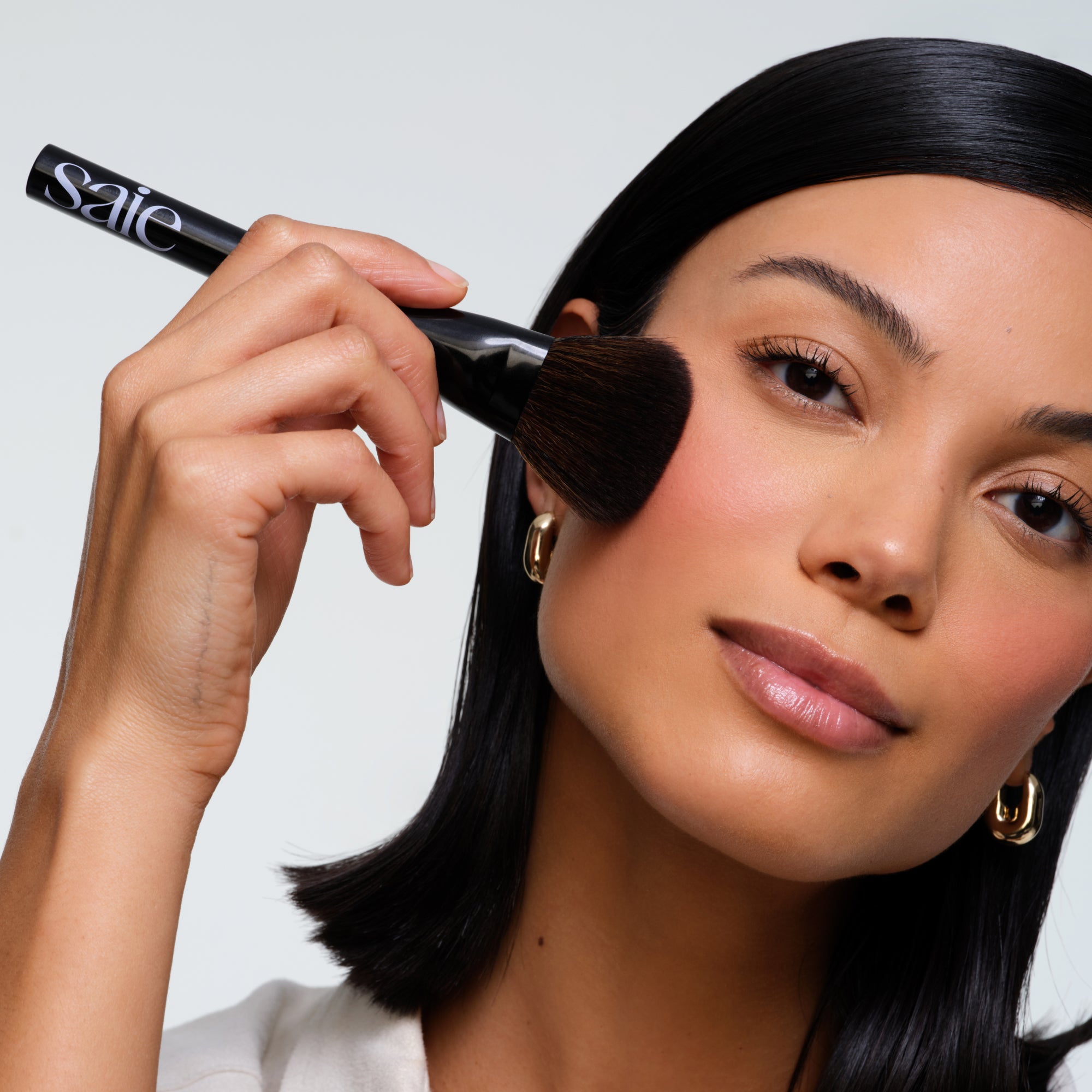 The Powder Blush Brush - Image 2