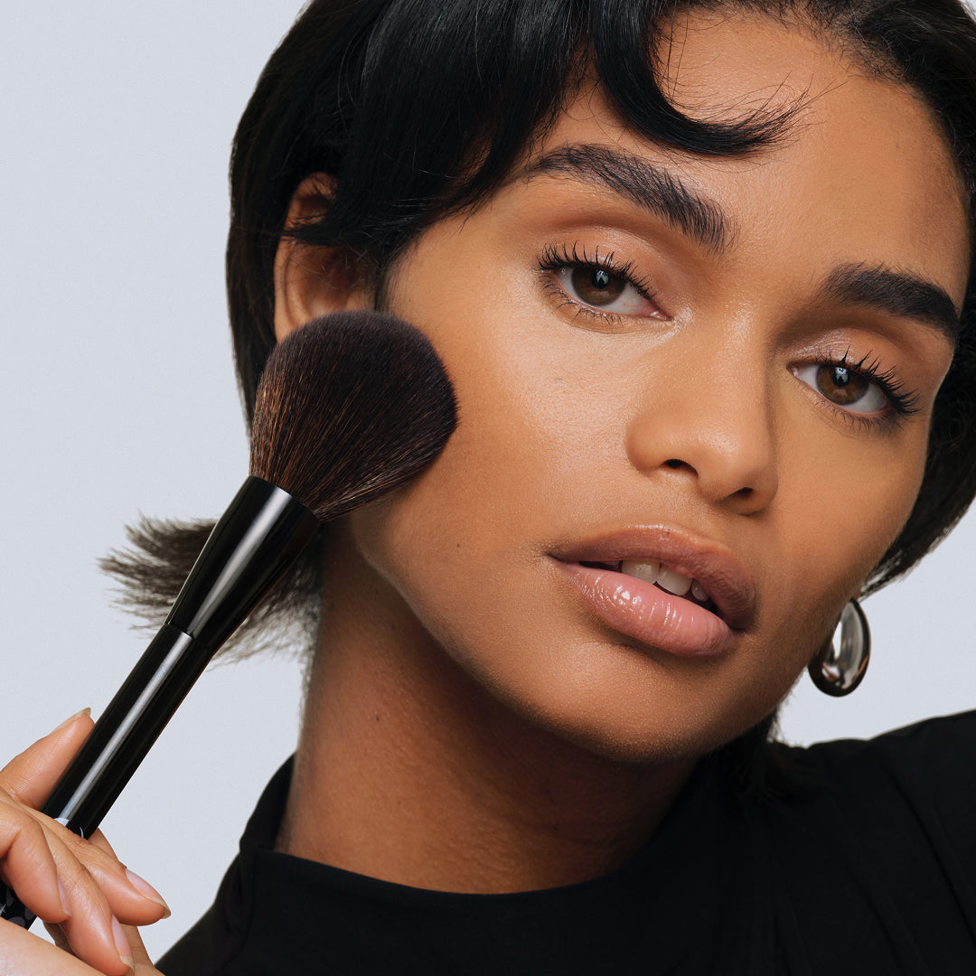 The All-Over Powder Brush - Image 2