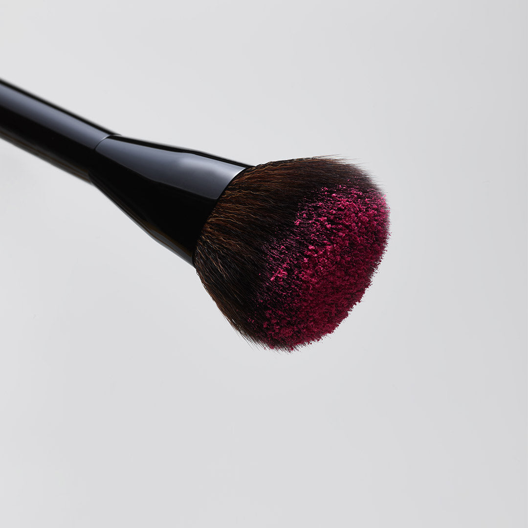 The Powder Blush Brush - Image 9